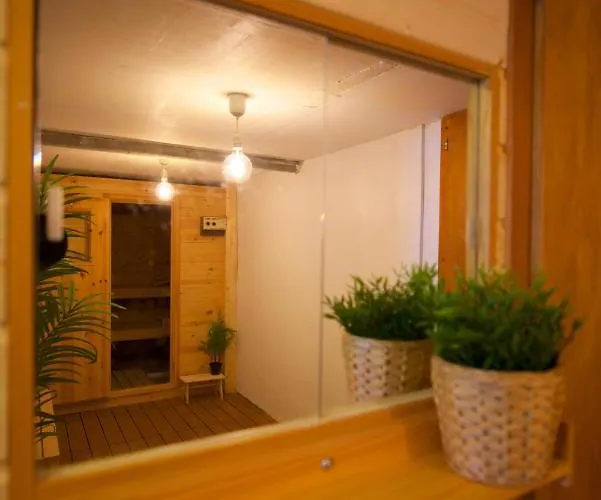 4 Personnes Avec Sauna לייסין